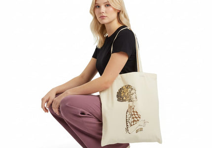 Motif imprimé Louise sur tote bag - Illustration féminité naturelle et libre par WO Design