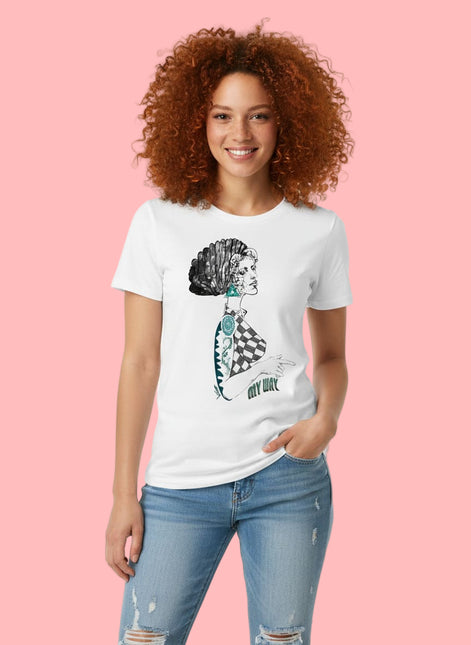 Tee-shirt femme imprimé Louise Insoumise Boréale, création originale WO – vue portée