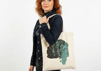 totebag femme jade silence régénéré WO illustration verte contemporaine porté avec tenue blanche